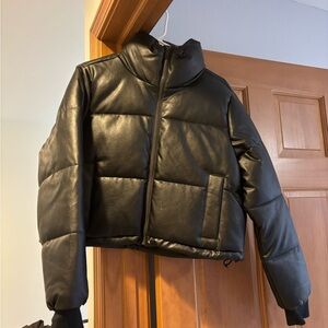 Hollister Black Cropped Puffer Jacket